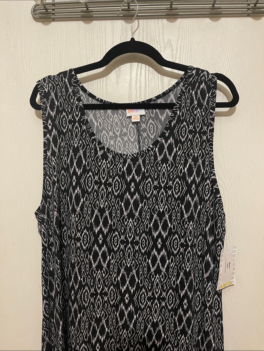 LuLaRoe Dani Sleeveless Black & White Patterned Women's Dress 3XL